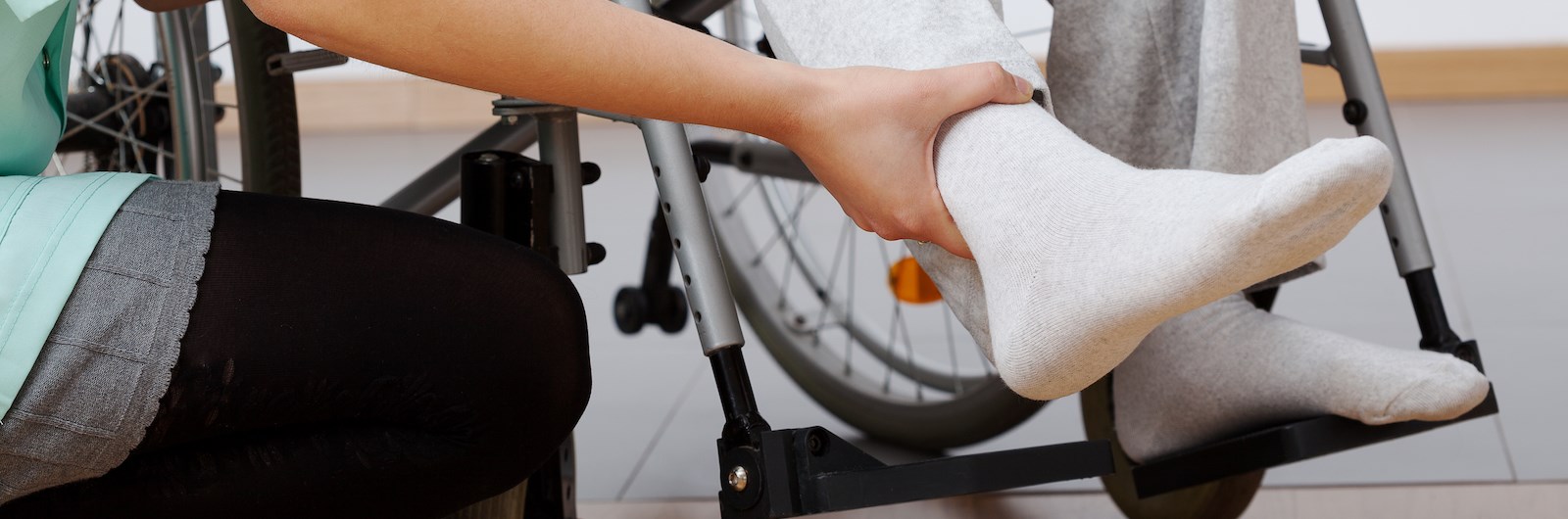 Personal receiving physiotherapy